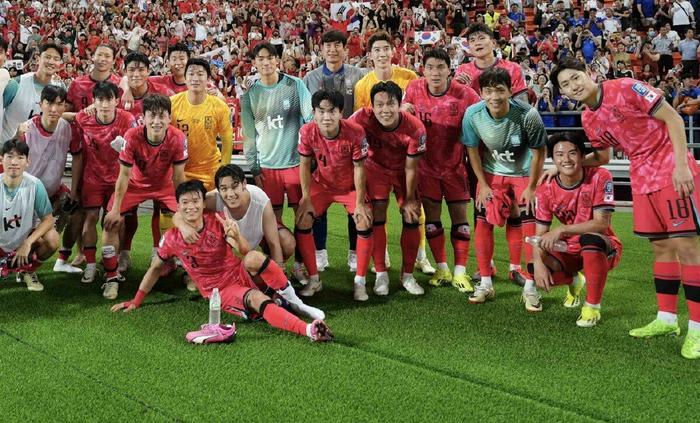 Read more about the article 黄善洪专注国奥 韩国首要任务选帅 大热门是海纳赫